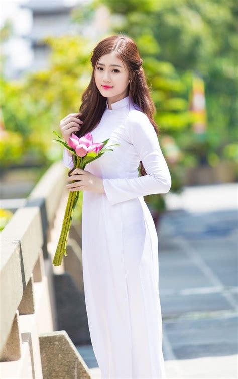 Pin By Trancuongdad On Charming White Long Dress Ao Dai Beautiful Long Dresses Long White Dress