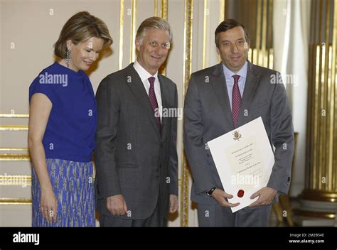 La Reina Mathilde De Bélgica El Rey Philippe Filip De Bélgica Y