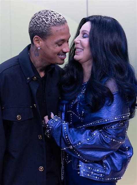 Cher rompe con su novio 40 años menor que ella