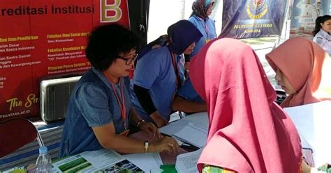 Pengunjung Antusias Kunjungi Stand Univet Di Expo Pendidikan Pamekasan