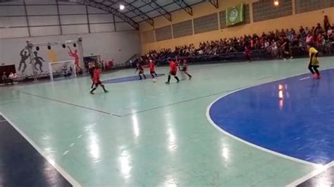 Copa Assis de Futsal Infantil é sucesso e reúne centenas de pessoas no