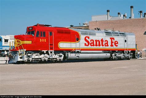 ATSF 101 Atchison, Topeka & Santa Fe (ATSF) EMD FP45 at LaGrange ...