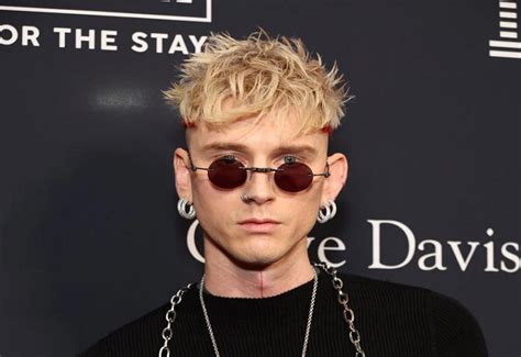 What You Need To Know About Machine Gun Kelly Hair Transplant