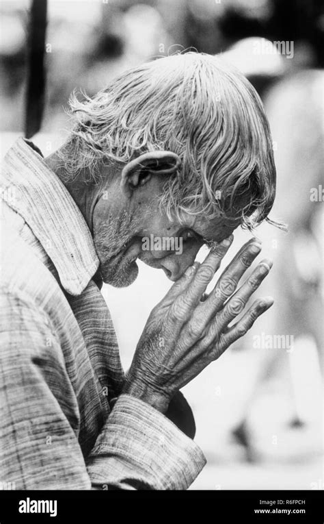 Old Indian Man Praying Black And White Stock Photos And Images Alamy