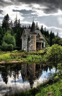 Fairytale Castle, Scotland - Pinlovely