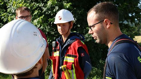 Feuerwehr Ollern H Actiontag Der Feuerwehrjugend