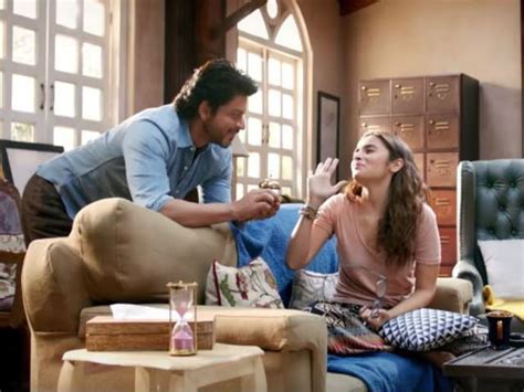 Dear Zindagi Shah Rukh Khan Alia Bhatt S New Song Rewinds To The