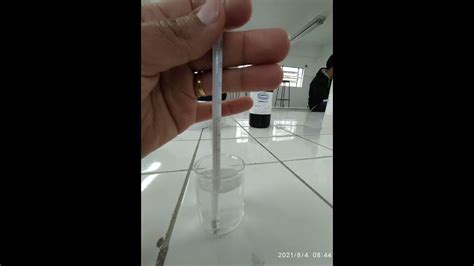 Experimento Reação Com Ureia Transformação Química Endotérmica Ou