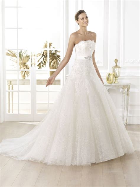 Svatební šaty Pronovias Liceria NUANCE svatební dům Wedding dresses