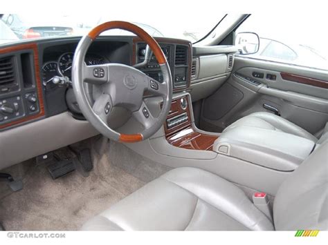 Pewter Interior 2003 Cadillac Escalade Standard Escalade Model Photo #48210790 | GTCarLot.com