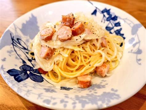 ソーセージと玉ねぎのシチュークリームパスタのレシピ Tocos Kitchen トコズキッチン