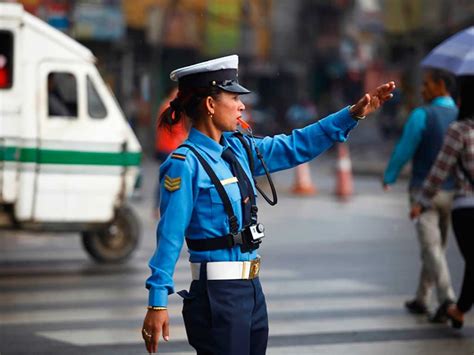 ट्राफिक प्रहरीद्वारा छ महिनामा रु एक करोड दुई लाख राजस्व सङ्कलन