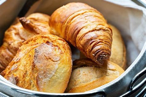 Croissant Sandwiches 1 » Foodeliciousness