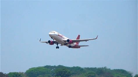 Akibat Angin KencangPesawat Batik Air Citilink Lion Air Take Off