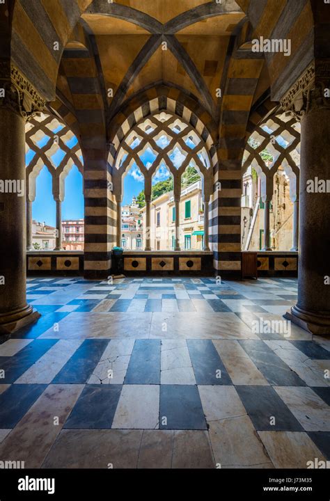 Amalfi cathedral hi-res stock photography and images - Alamy