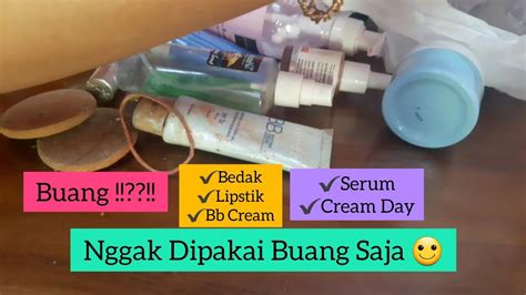 Membuang Make Up Tidak Terpakai Ke Plastik Sampah Youtube