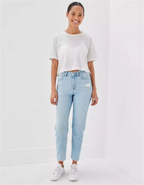 How To Style Mom Jeans And 15 Outfits With Mom Jeans Her Style Code