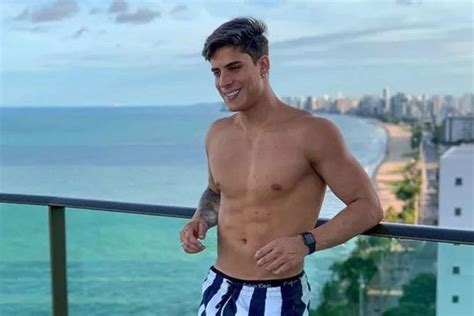 Paraibano Tiago Ramos Ex Padrasto De Neymar Cria Perfil No Onlyfans E