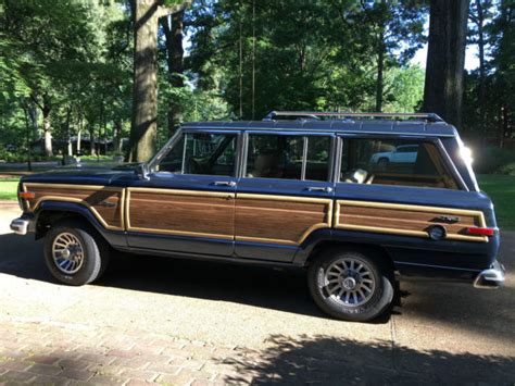 1988 Jeep Grand Wagoneer FUEL INJECTED Dark Baltic Blue On Tan