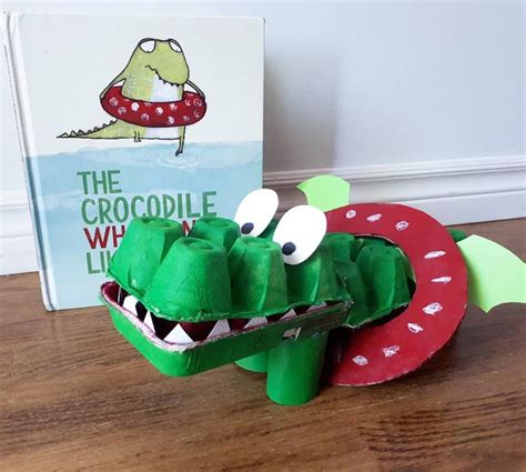 Egg carton Crocodile, recycled craft for kids