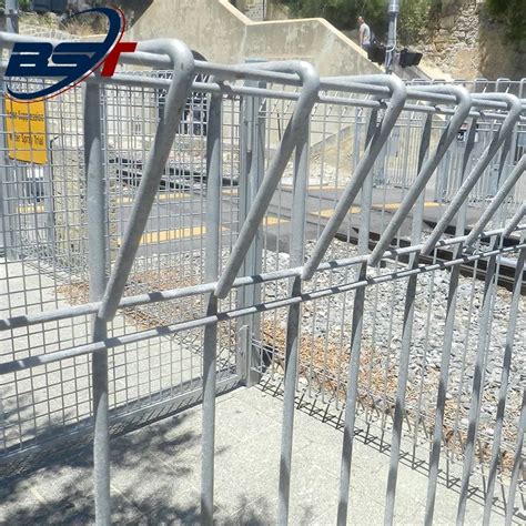 Hot Dipped Galvanised Rolltop Fence Welded Mesh Fence Brc Fencing