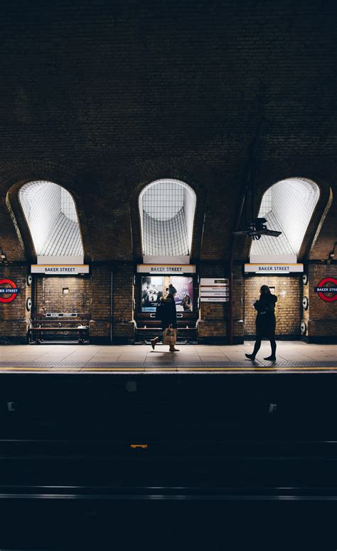 Hammersmith And City Line Platform Baker Street Station In London