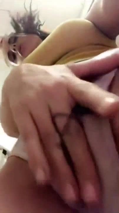 Allison Parker Public Bathroom Pussy Fingering Snapchat Free