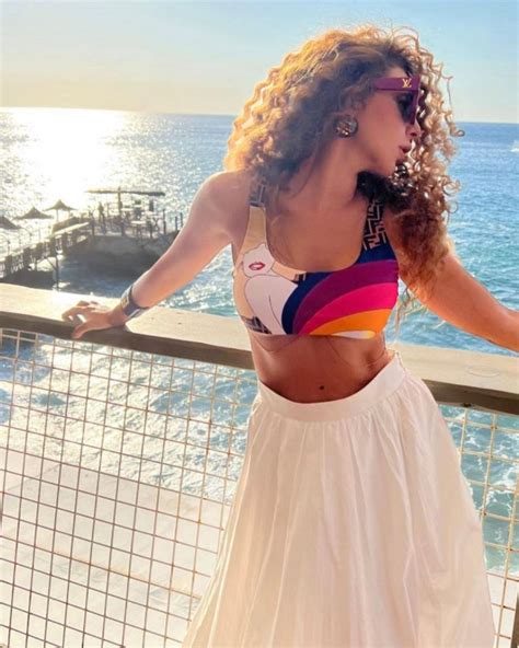 Myriam Fares горячие и откровенные фото Nude XXX 18 2025