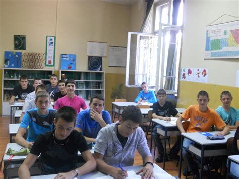 Војна гимназија Галерија Школа
