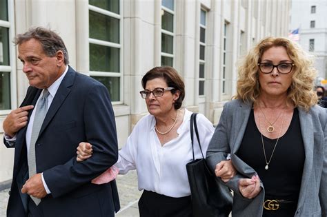 Nancy Salzman Sentenciada a 3 5 años de cárcel la cofundadora de la