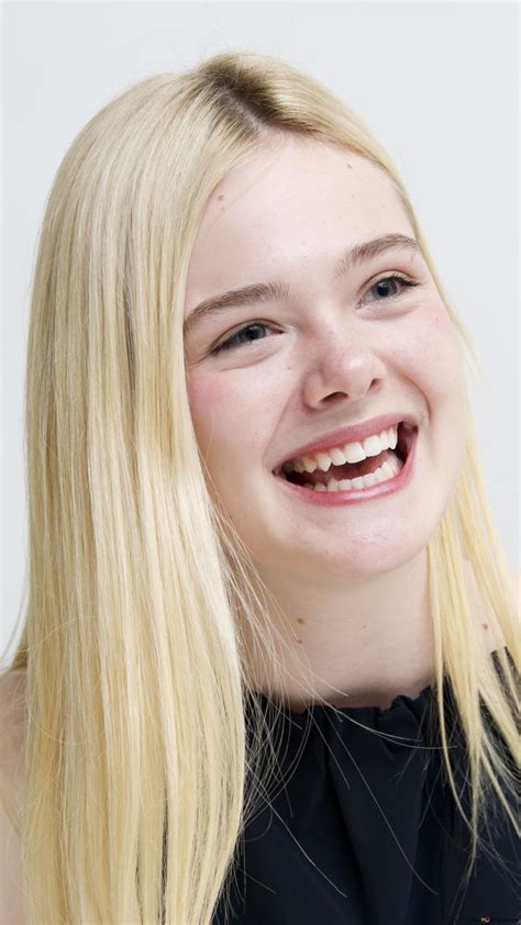 Elle Fanning Cute Smile – Telegraph