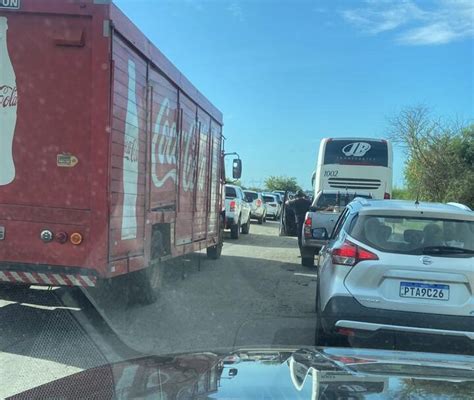 Carreta Tomba Perto De Bacabeira Derrama Leo Na Pista E Interdita