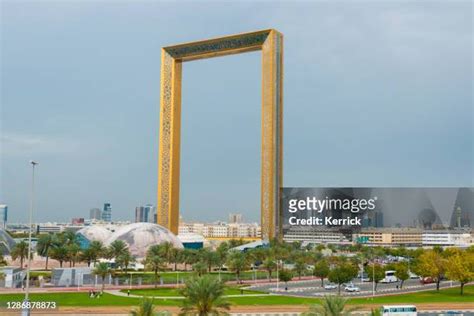 8,006 Dubai Tallest Building Stock Photos, High-Res Pictures, and ...