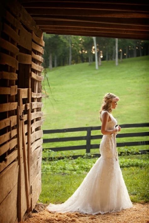 27 Stunning Barn Wedding Dresses - Weddingomania