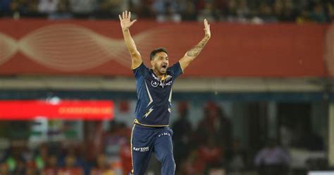 Ipl Mohit Sharma Shubman Gill Star As Gujarat Titans Survive