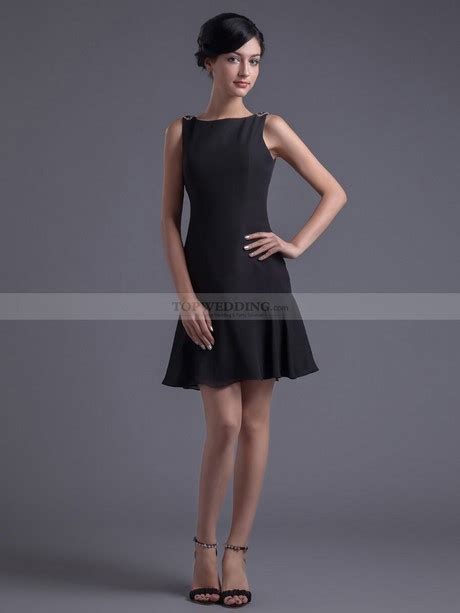 Vestido Negro Cuello Barco Estilo Y Belleza