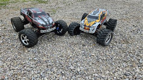 Traxxas T Maxx 3 3 Vs Traxxas T Maxx Classic YouTube