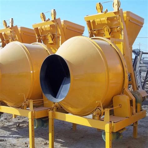 Jzc500 Rotating Drum Concrete Mixer With Water Pumps Self Loading