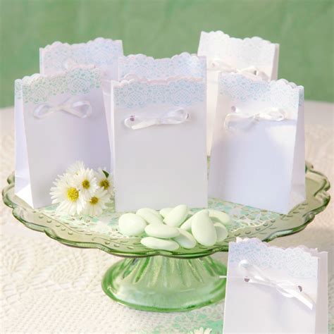 cadeau invités mariage sachet dragées dentelle mint et rubans