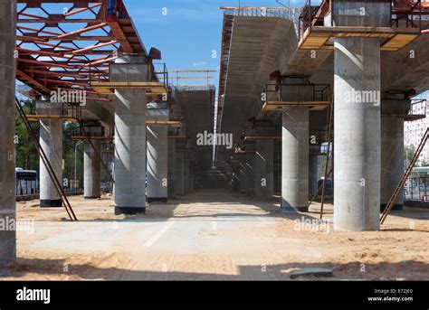 Construction of the bridge in Moscow, Russia Stock Photo - Alamy