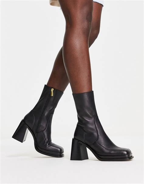 Stiefel Von Asos Design Das Scrollen Hat Ein Ende Seitlicher