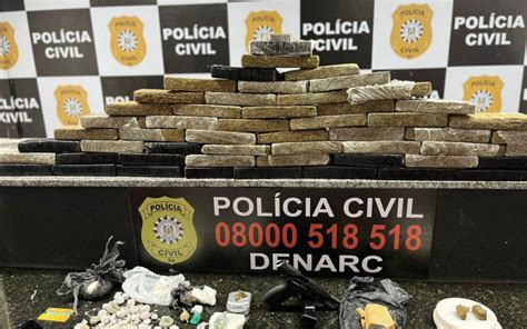 Polícia apreende 18 quilos de maconha em carro estacionado no pátio de