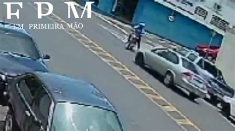 Colis O Entre Moto E Carro Deixa Mulher Ferida Em Franca Em Primeira