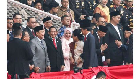 Momen Kebersamaan Prabowo Dampingi Jokowi Pada HUT Ke 77 Bhayangkara