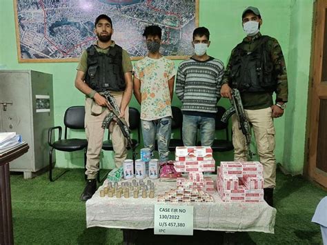 Two Notorious Thieves Arrested In Srinagar Police