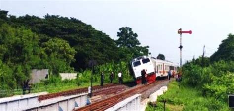 KA Pandalungan Anjlok Di Stasiun Tanggulangin Sidoarjo AkuratNews