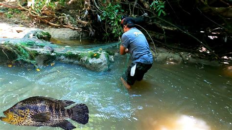 Pescando Con Atarraya Y Cueveando En Un R O Peque O En El Salvador