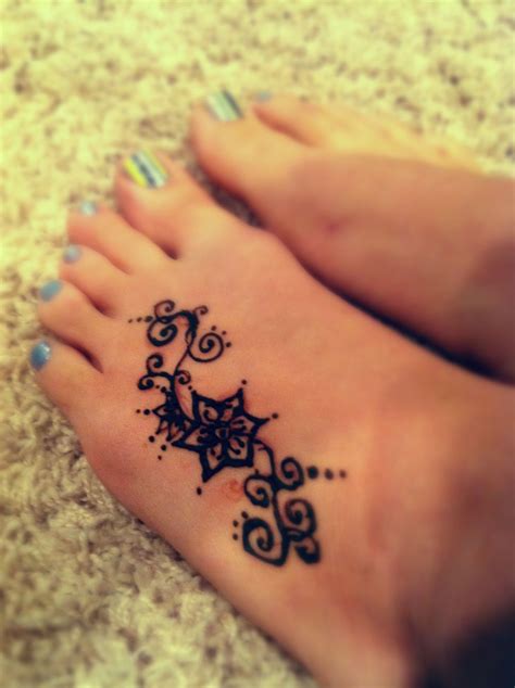 Pin By Alice Johnson On My Style Henna Tattoo Designs Simple Henna