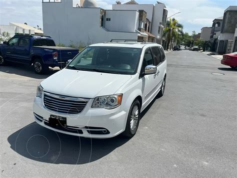 Chrysler Town And Country Limited L Usado Color Blanco Precio