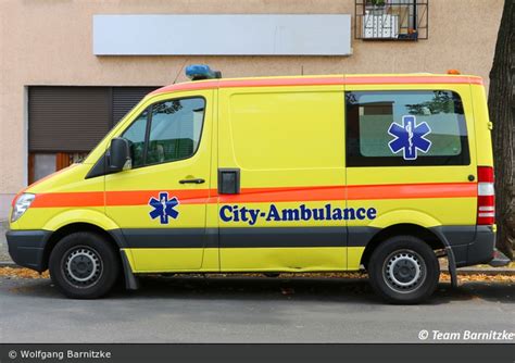 Einsatzfahrzeug Krankentransport City Ambulance KTW B CA 3011